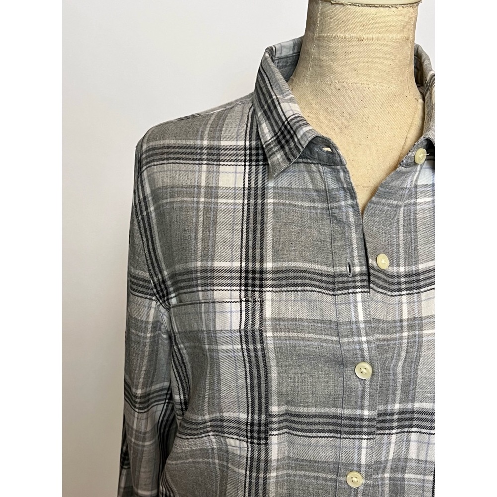 Gray Plaid Flannel Button Down Top by Old Navy Sz L